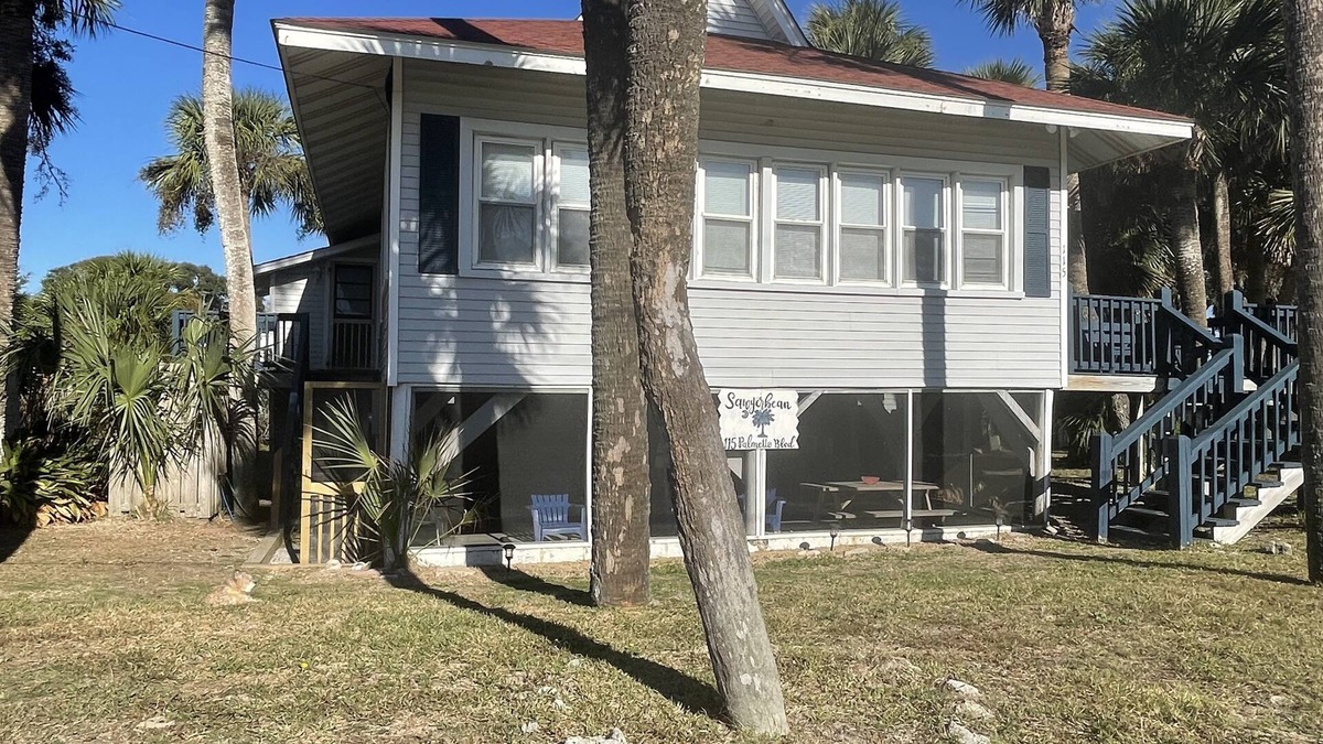 Edisto Island House | Original Edisto Beach Cottage nAcross the Street from the Beach
