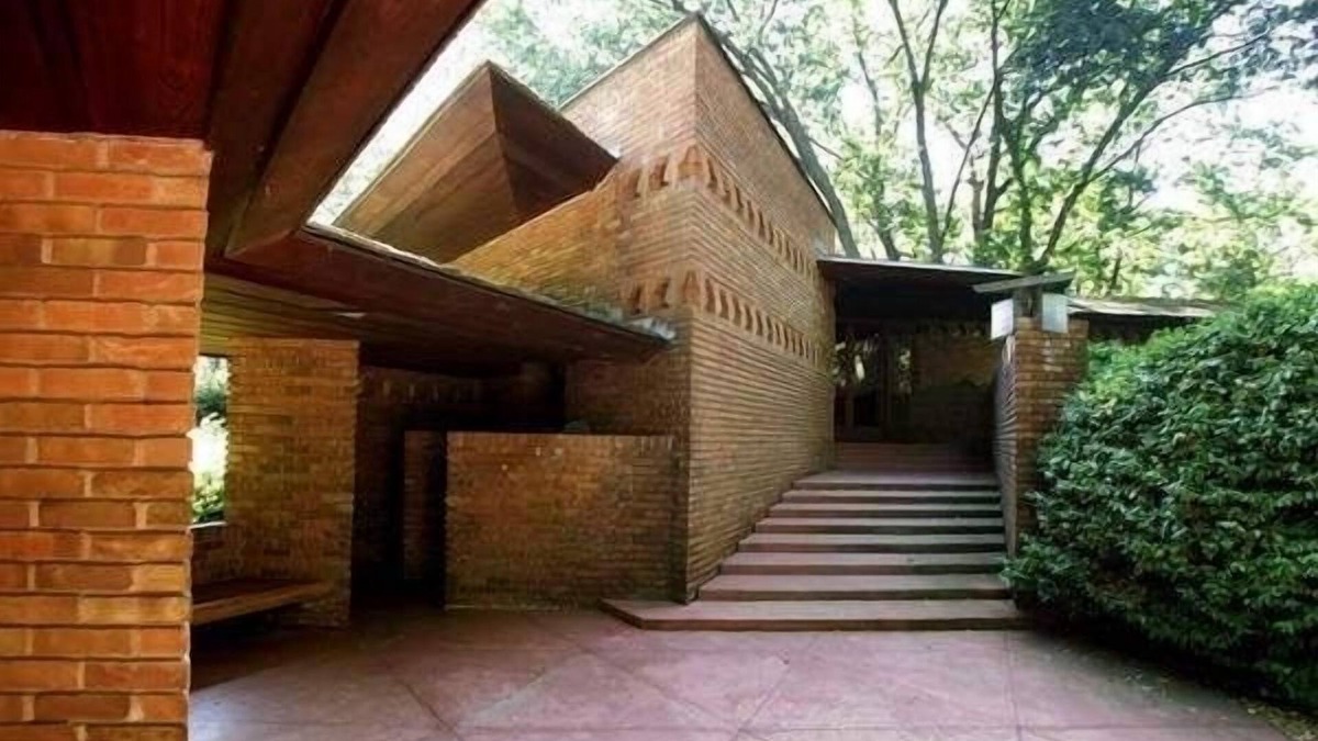 Angell House | Original Frank Lloyd Wright Secluded Home With Tea House