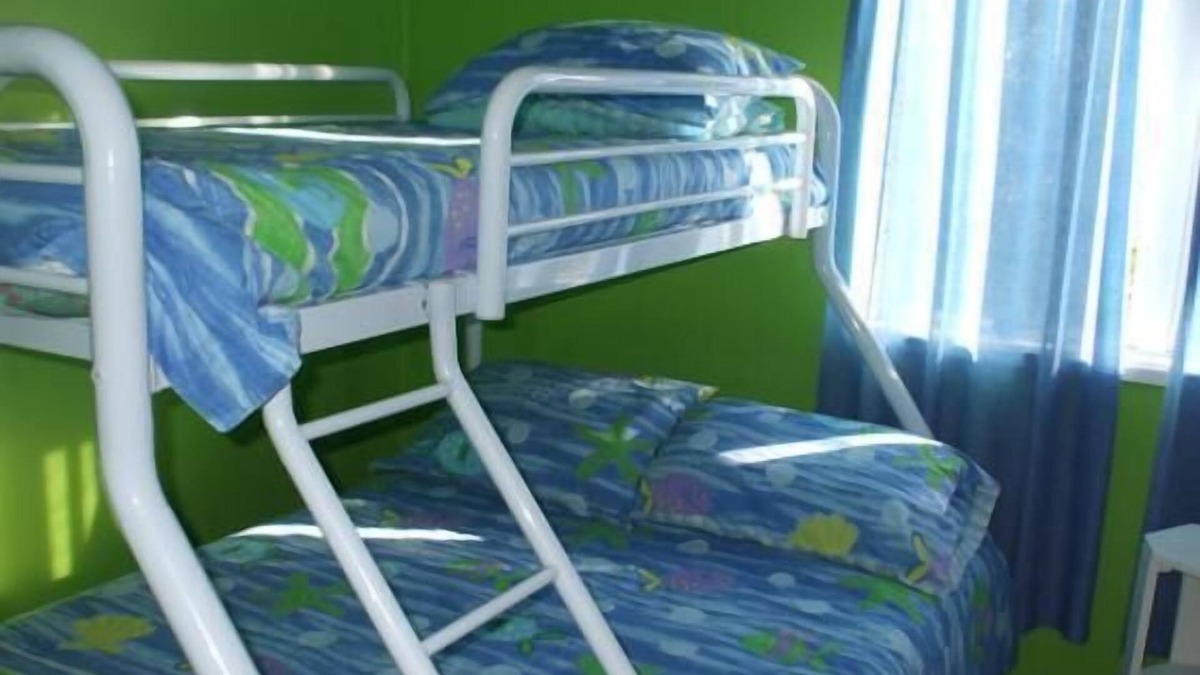 Coopers Beach House | Original Kiwi Bach 0420