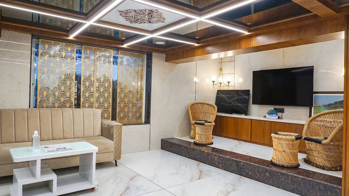 Kothrud Hotel | Oriva Shourya Residency