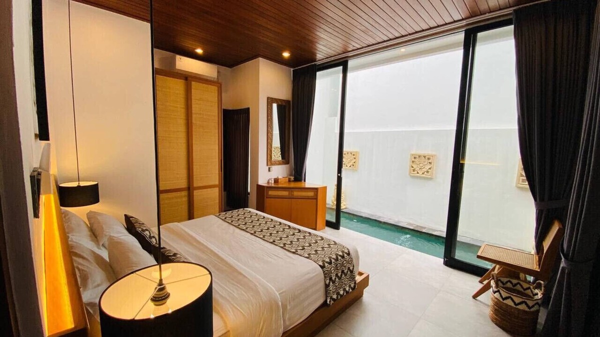 Lodtunduh Apartment | OriVista Luxe Private Pool Villa Ubud Balcony View