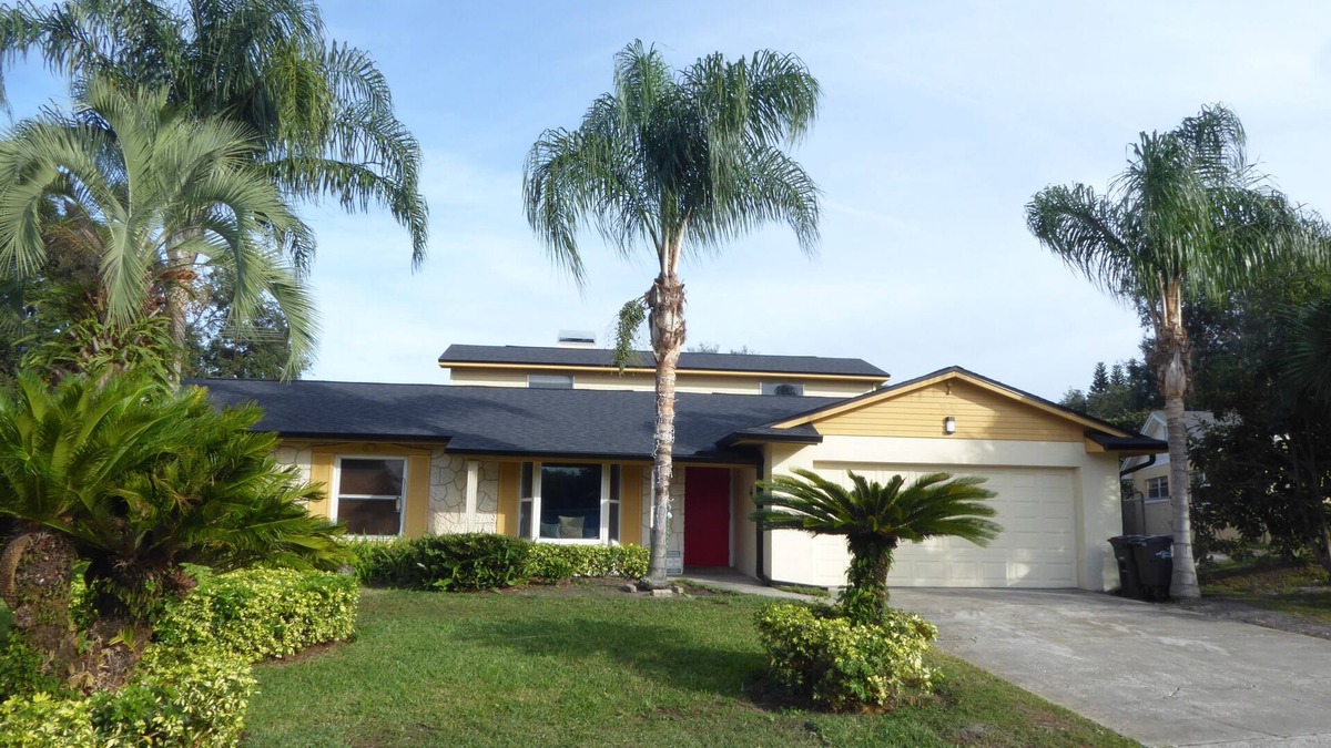 Altamonte Springs House | Orlando Area 6BR/2MB/3Bath Pool Disney Universal 12 Beds