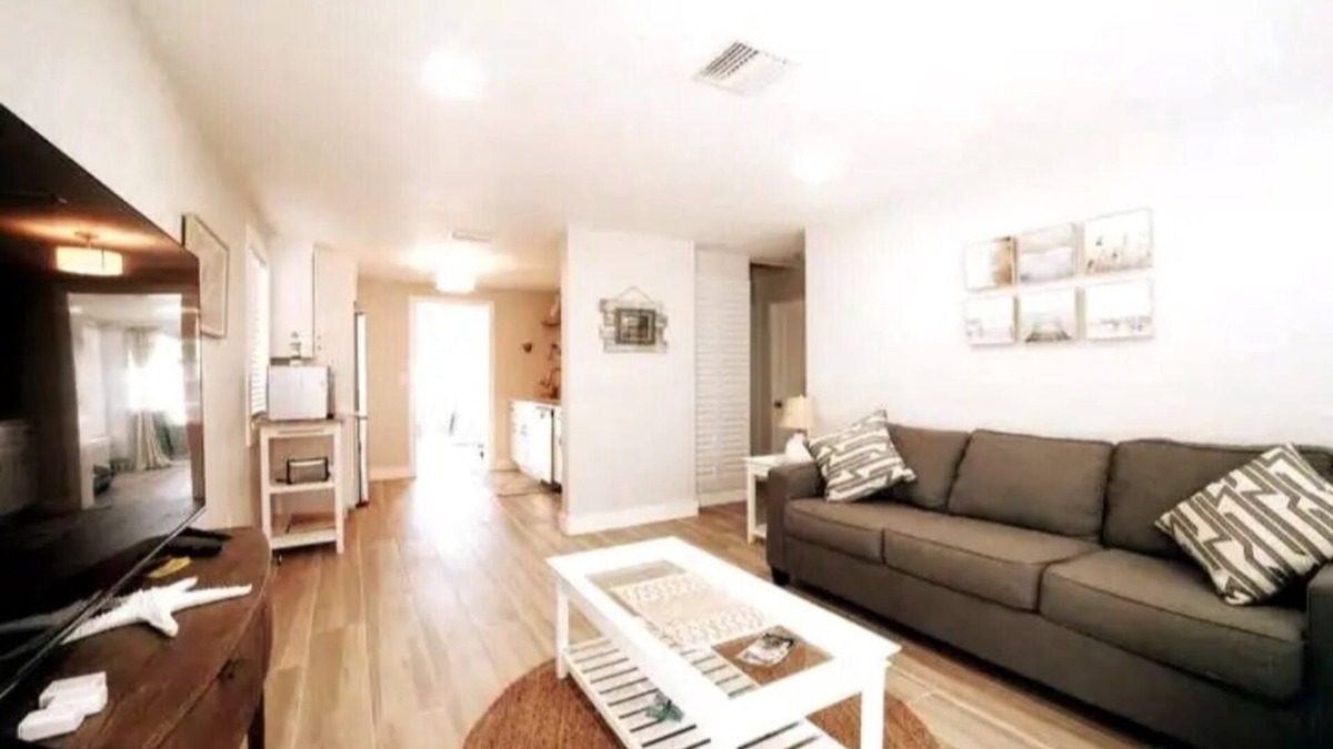 Ormond-by-the-Sea House | Ormond-by-the-Sea-Charming 2-bedroom home-close to beach and intracoastal