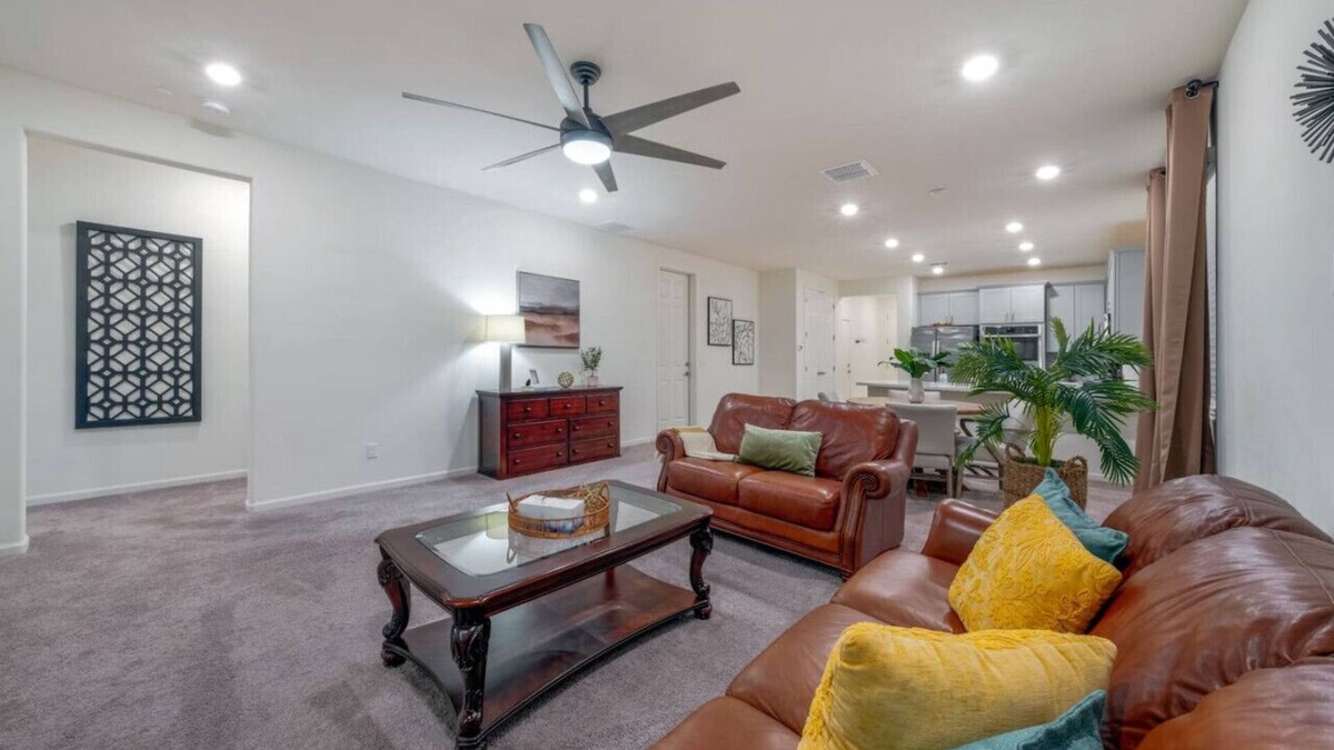 Casas Adobes Apartment | Oro Valley/Fenced/2 BR 2BA/Garage/Office