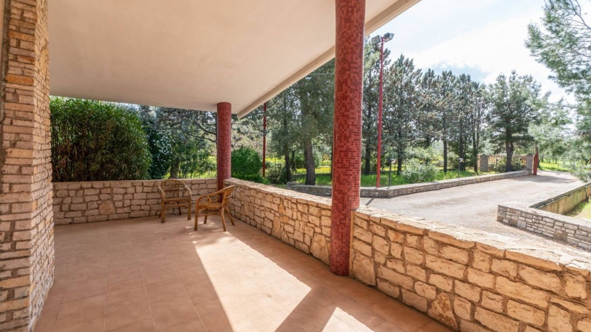 Andria Apartment | OroVerde Villa with Parking and Fireplace