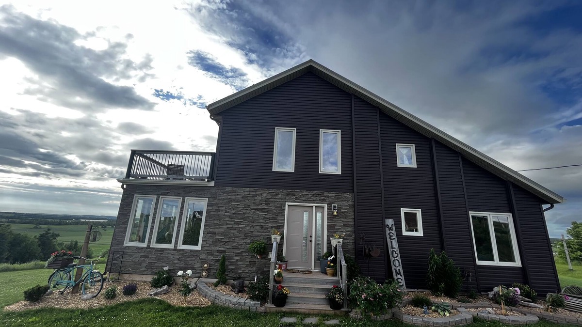 Vernon Bridge House | Orwell Cove Oasis - Art and Beauty meets Country Living.