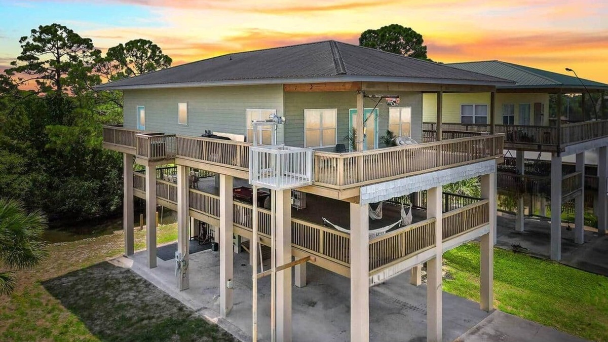Salem House | Osprey Landing at Cedar Island