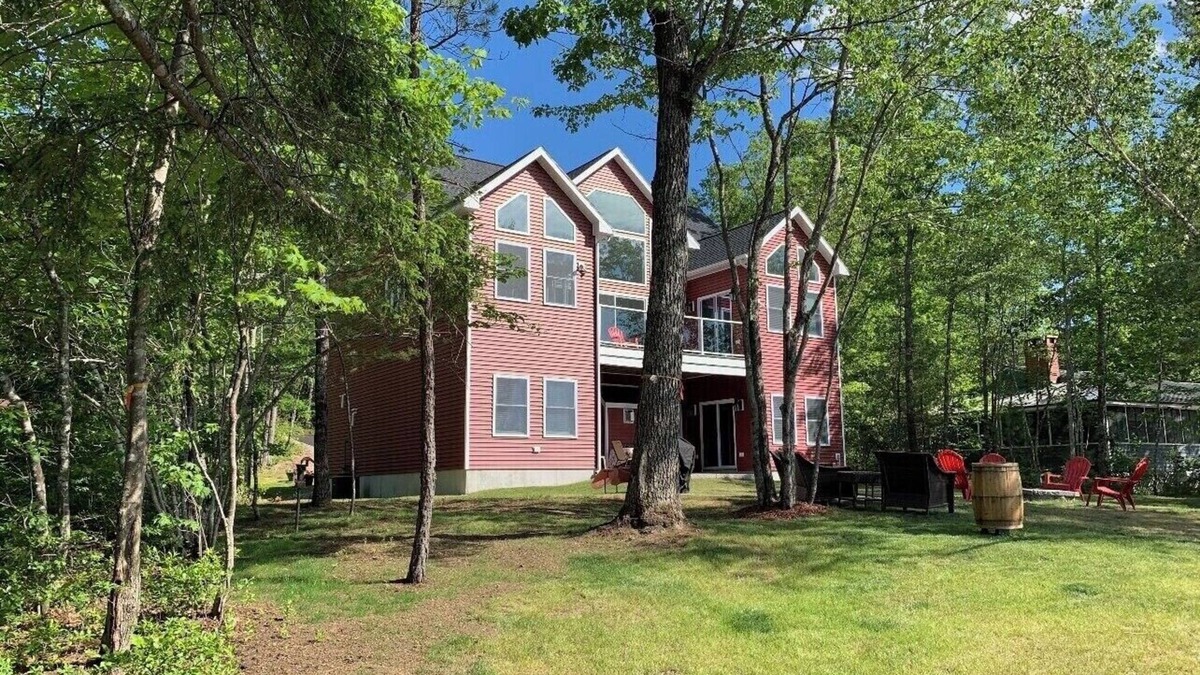 The Bays House | OSSIPEE LAKEFRONT-BROAD BAY! Summer opened up! 7nts Sat-Sat rental JUNE THRU AUG