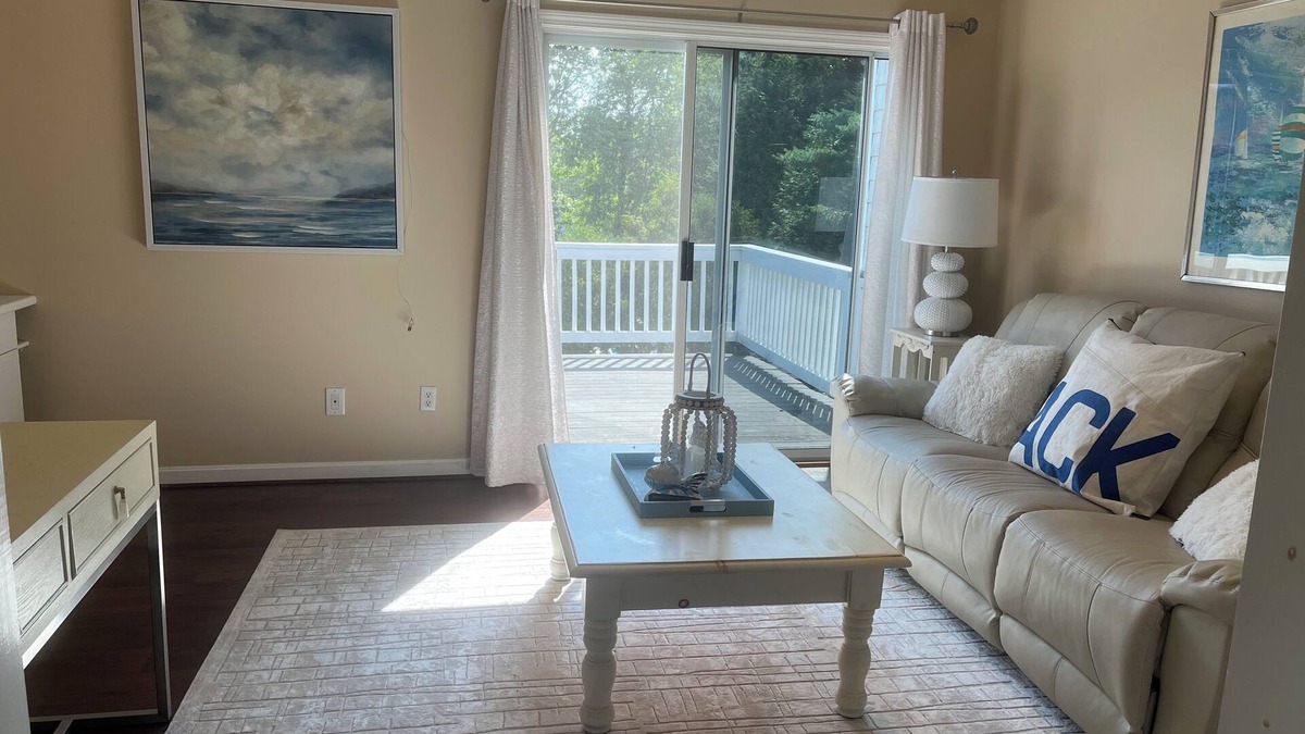 Wianno House | Osterville - Spacious home 4 bedroom 3 bathroom in Wianno