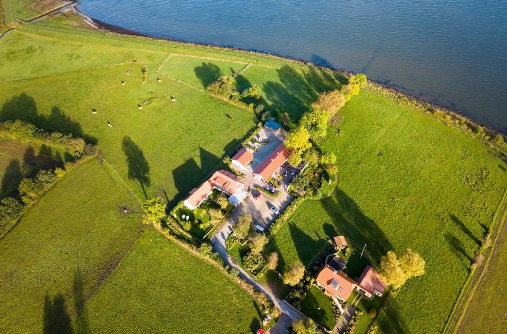 Niesgrau Hotel | Ostseehotel Hunhoi