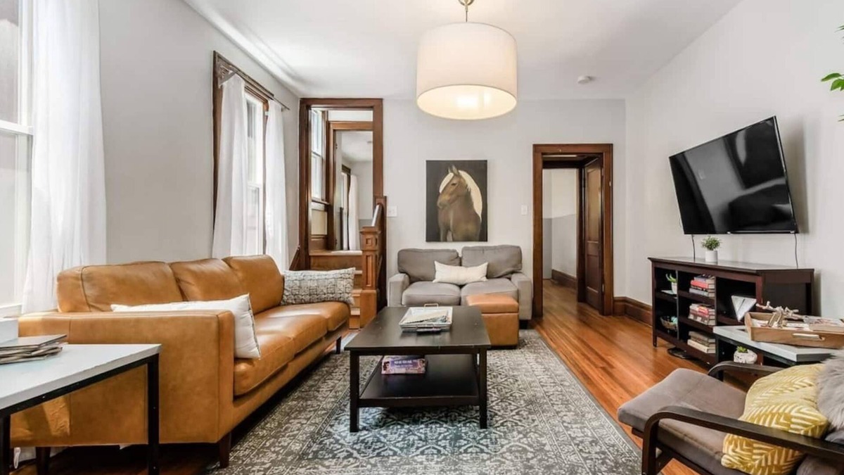 University District House | OSU/Fairgrounds | K9 Welcome Sleeps Large Groups