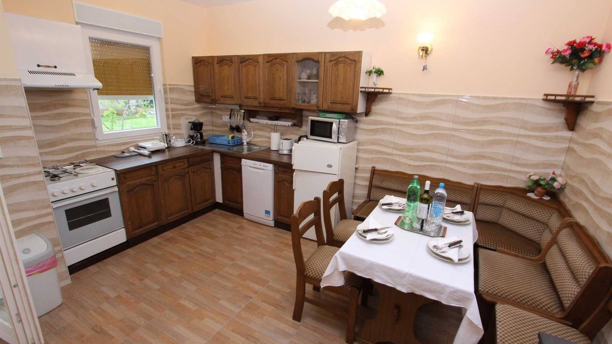 Valdebek Apartment | OTO Three-Bedroom Apartment with Terrace