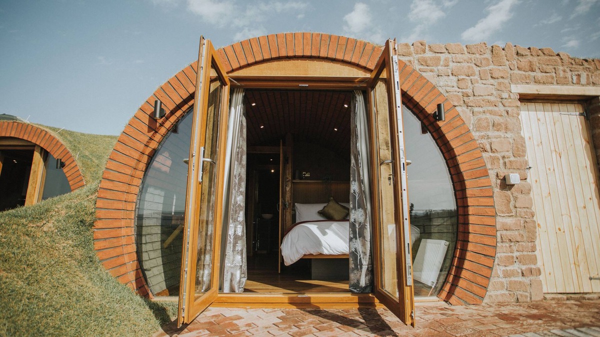 Rhayader Cottage | OTTERS VIEW, pet friendly, character holiday cottage in Rhayader