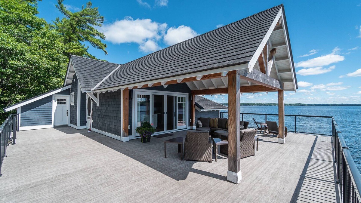 Port Carling Cottage | OUNO Island on the prestigious Lake Rosseau