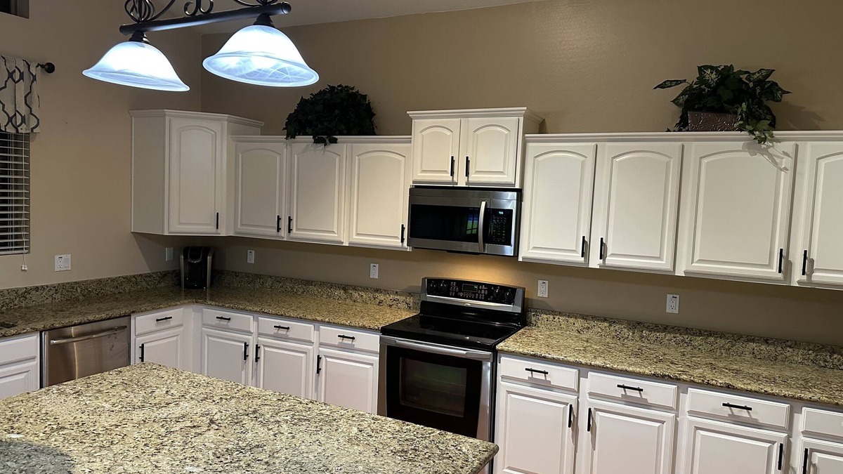 Trailwood House | Our beautiful 4BR 2.5BA just 8 minutes from State Farm Stadium