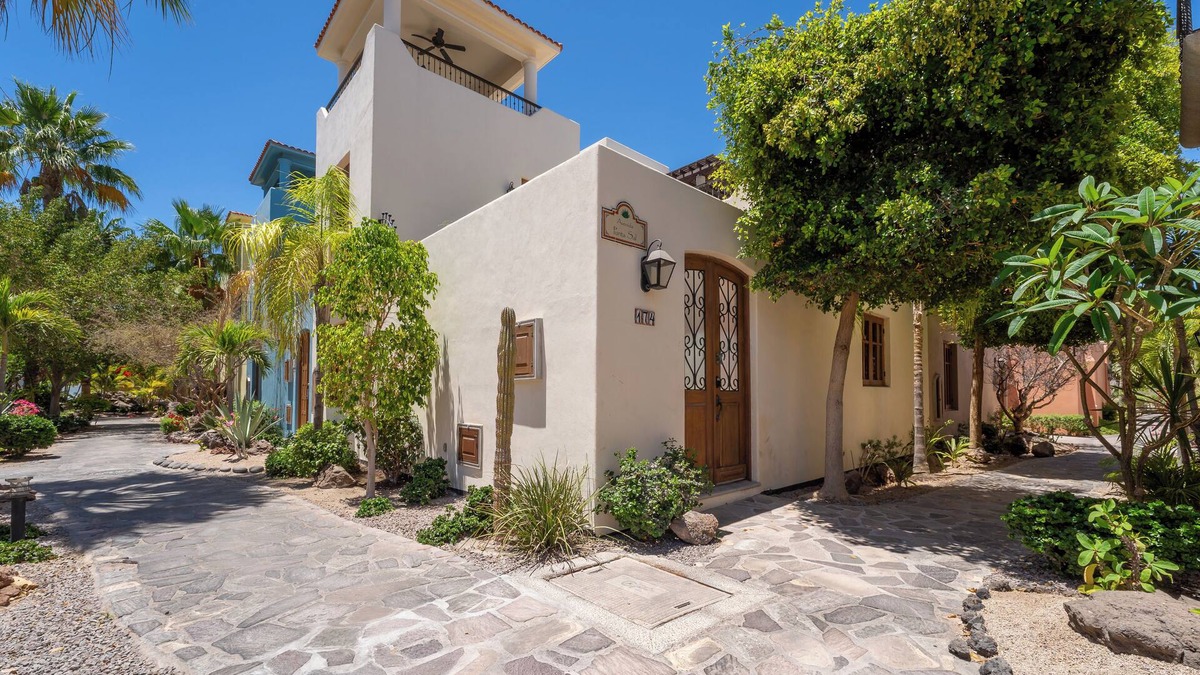 Nopolo House | Our exquisite 2-bedroom 2-bathroom casa offers a perfect blend of comfort and convenience.