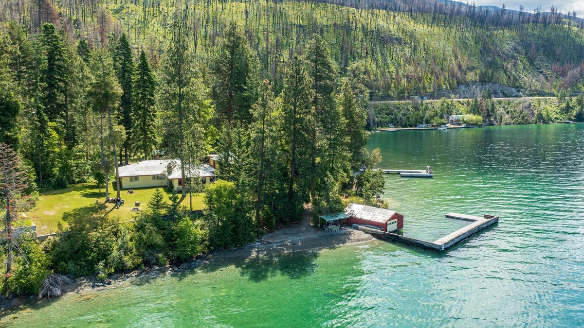 Polson House | Our Happy Place - Beautiful Family Friendly Estate! Sleeps 13