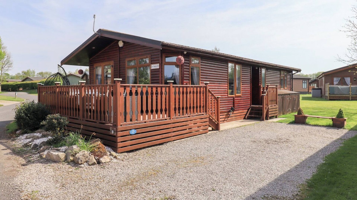 Yealand Conyers Cottage | OUR HAPPY PLACE, pet friendly, character holiday cottage in Carnforth