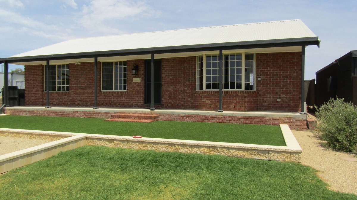 Tiddy Widdy Beach House | Our Little Beach - FREE WIFI - Off Peak Special!