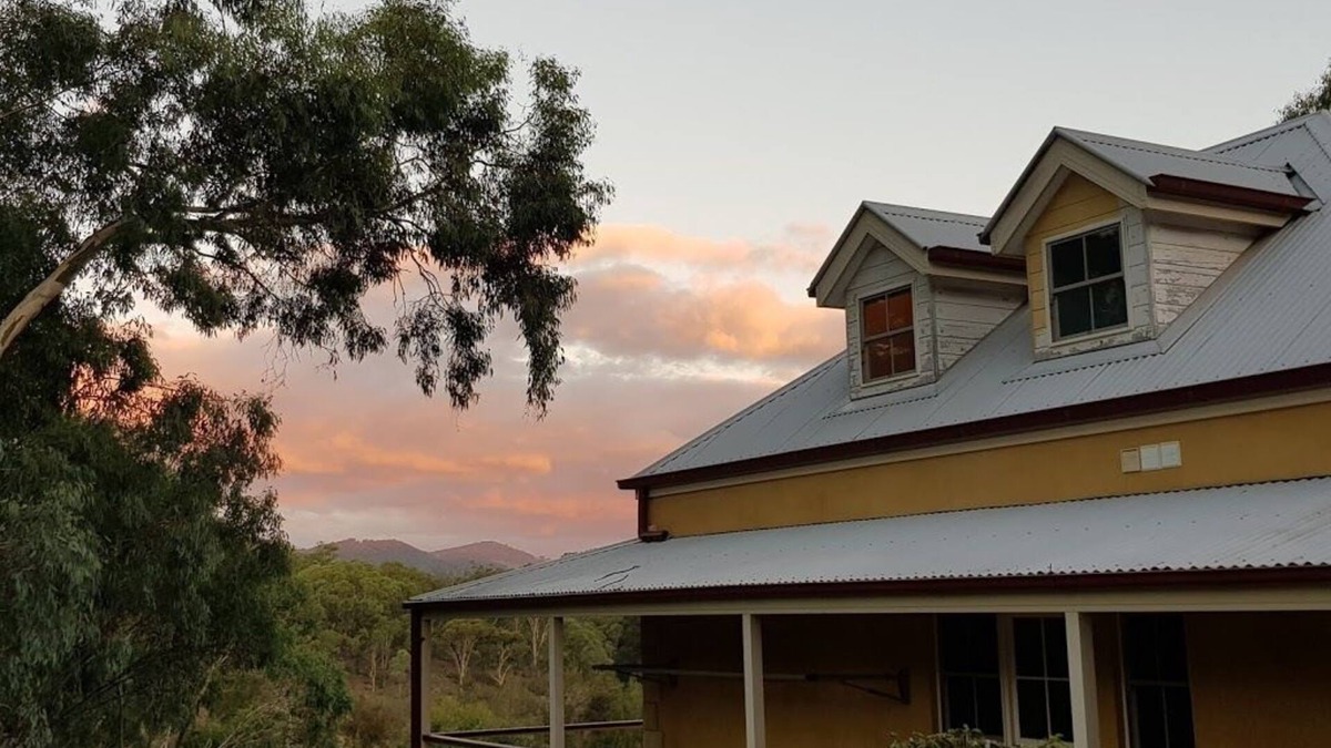 Sofala Apartment | Our Shearer's Room is perfect for a quick little getaway or business traveller