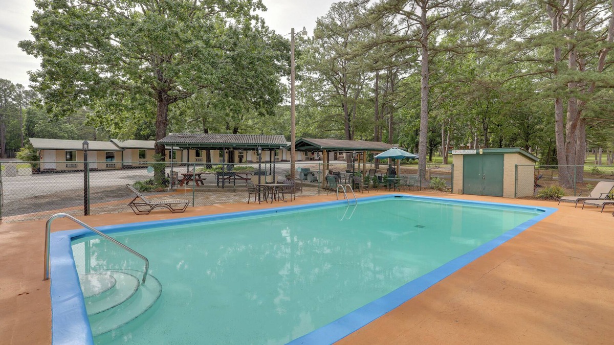 Greers Ferry Cottage | Outdoor Entertainment Areas: Greers Ferry Cottage!