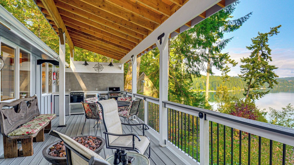 West Hills Cabin | Outdoor Kitchen & Canal Views: Cabin in Quilcene!