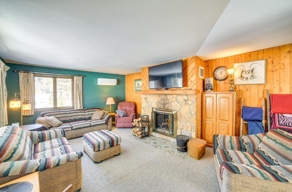 Athelstane House | Outdoor Paradise Spacious Wisconsin Family Home