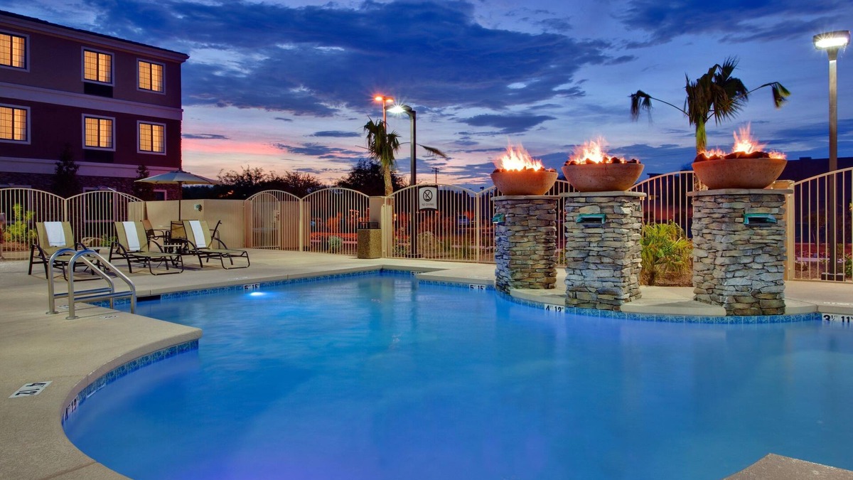 Tucson Condo | Outdoor Pool | Close to Tucson Airport