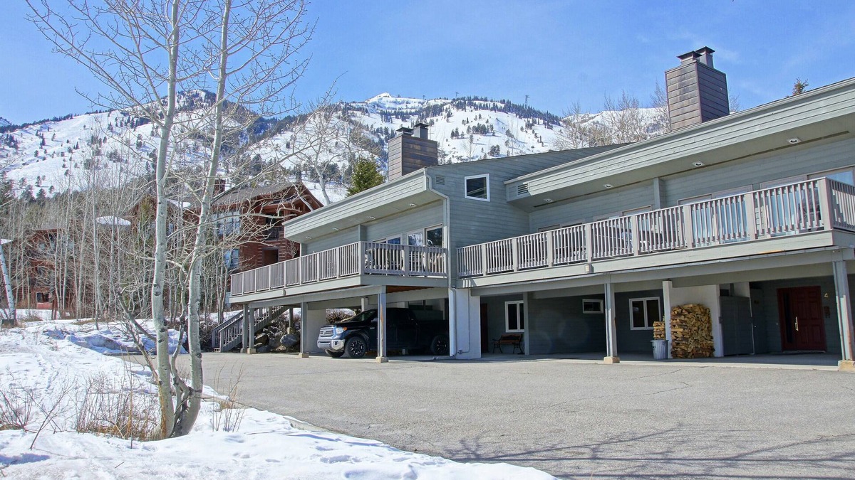 Teton Village House | Outdoor Pool, Private Sauna, Flexible Bedding - Minutes from Teton Village Restaurants & Shops