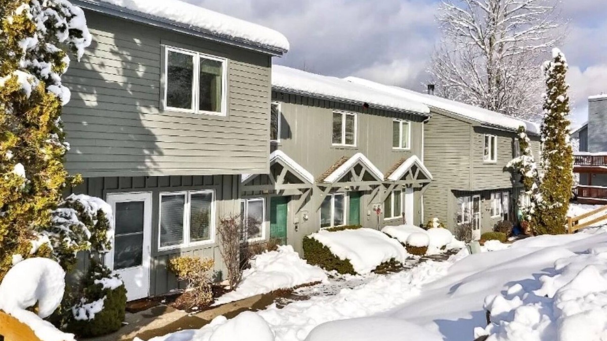Tannersville House | Outdoors/hiking mountain getaway with AC, WiFi