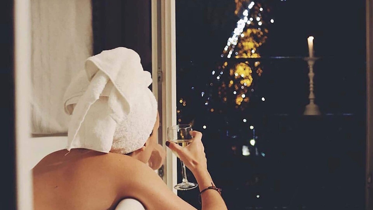 Quartier du Gros-Caillou Apartment | Outrageously Romantic, with Spectacular Eiffel View from the Balcony