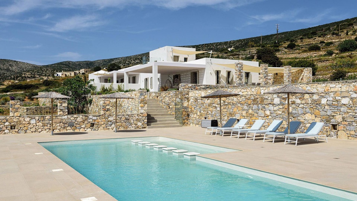 Paros Villa | OUTSTANDING NEW VILLA WITH A GREAT POOL AREA AND BREATHTAKING SEA VIEW