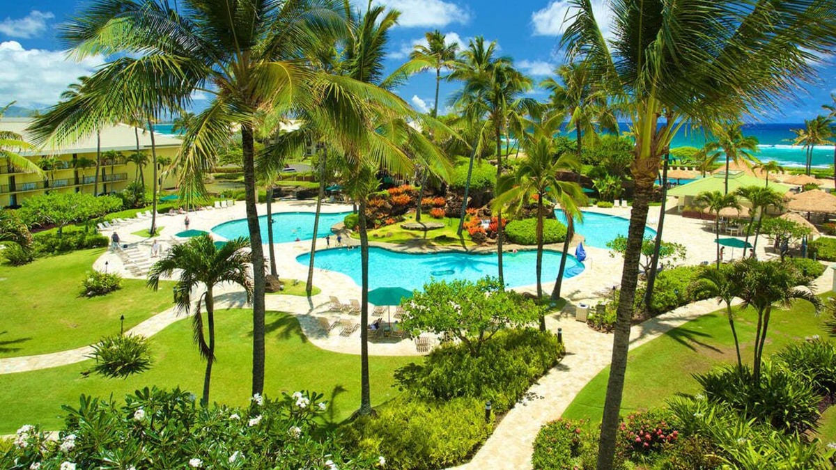 Hanamaulu Resort | OUTSTANDING OCEAN AND POOL VIEWS FROM TOP FLOOR! GREAT DEAL WITH NO RESORT FEES!