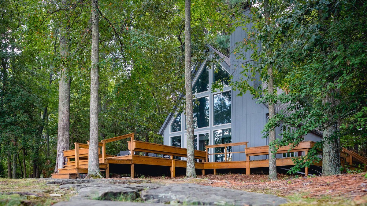 Sherwood House | Overlook on Dun's Cove - Luxury waterfront hideaway minutes from St. Michaels