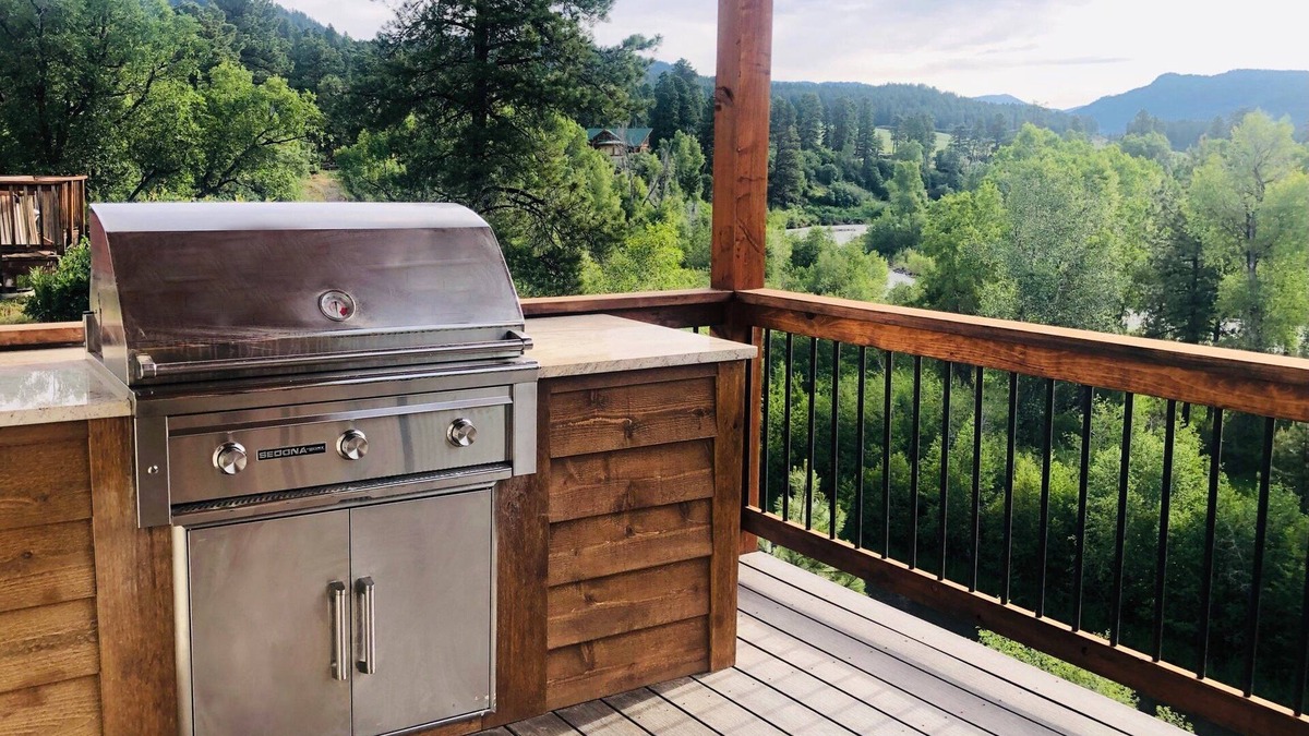 San Juan River Village House | Overlook San Juan River. Close to Wolf Creek, Fishing, Hiking.