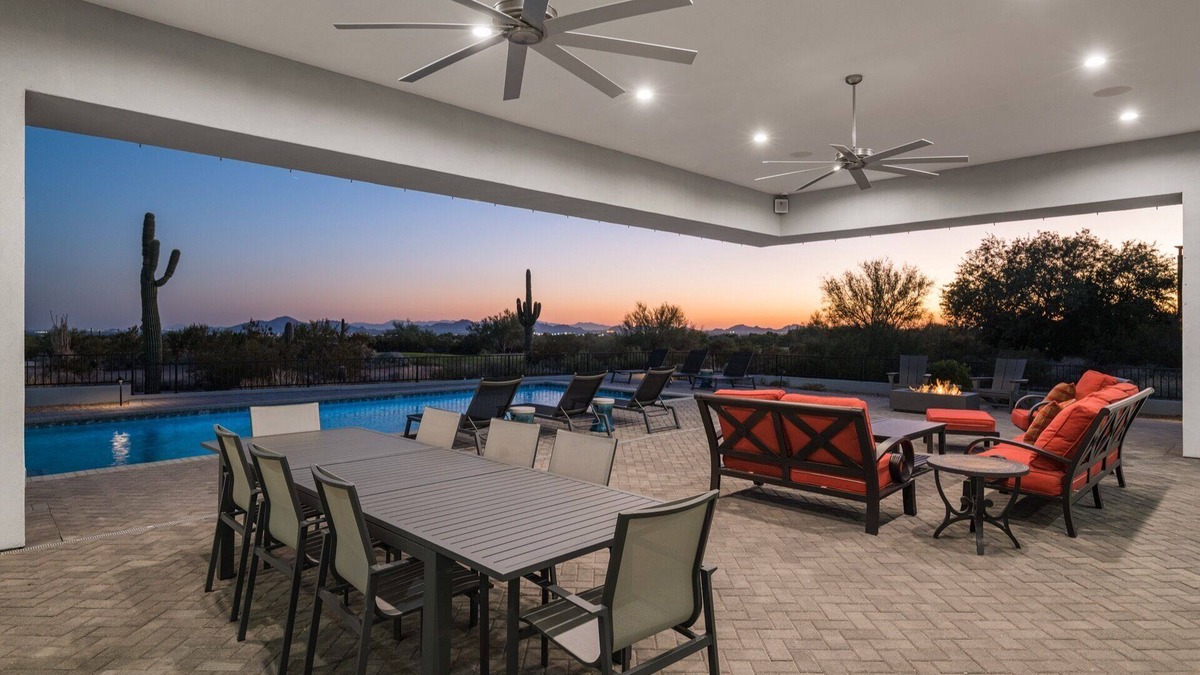 North Scottsdale House | Overlook - Sleek and Sophisticated Scottsdale Manor