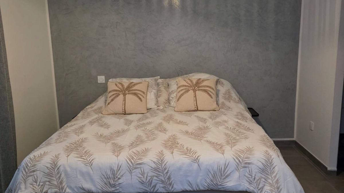 Saint-Bauzely House | Overnight in the countryside