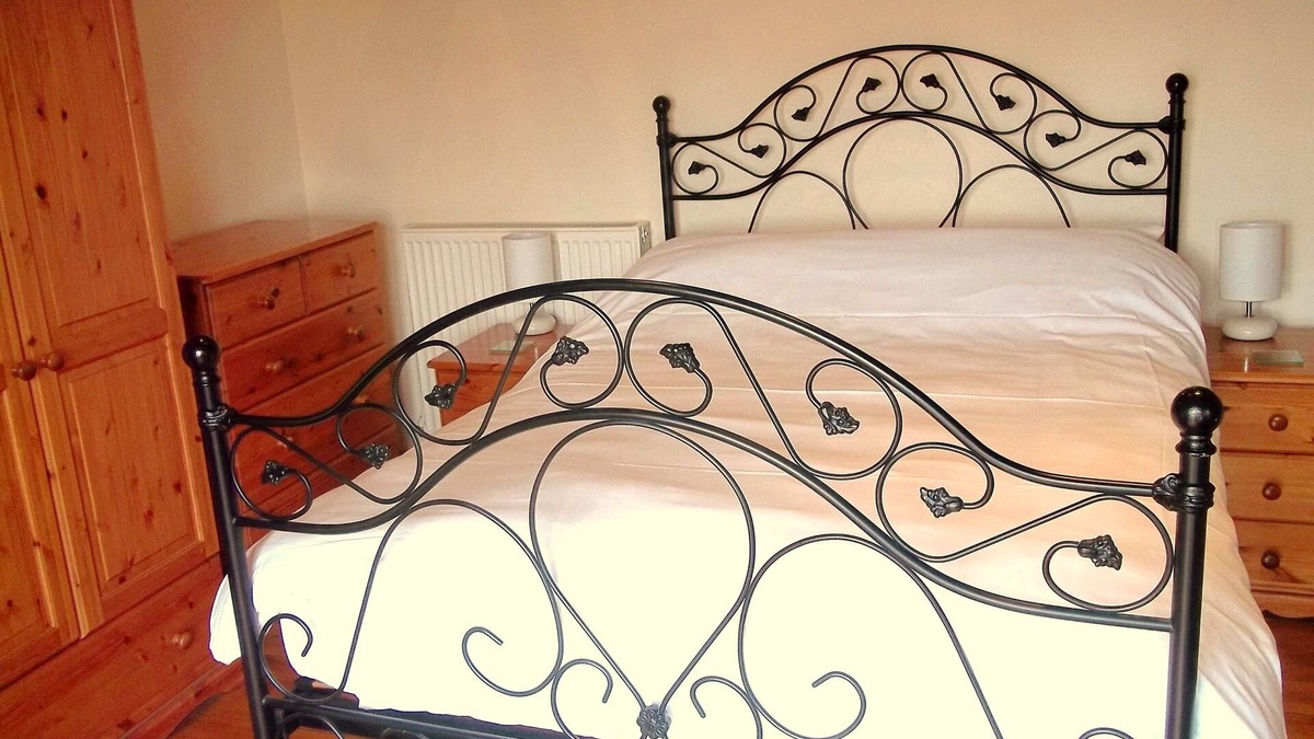 Kelston Cottage | Owl Cottage - Peaceful, cosy cottage for two just outside Bath