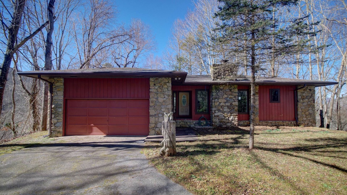 Robbinsville Cabin | Owls Nest Cabin