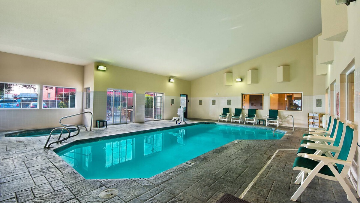 Hermiston Hotel | Oxford Suites Hermiston