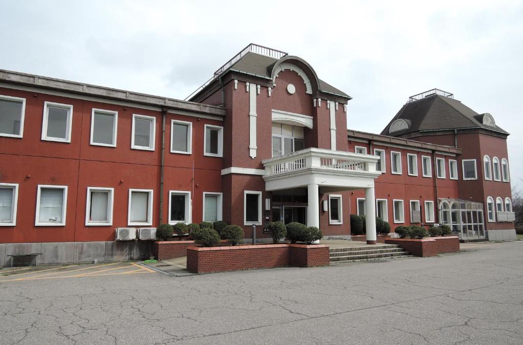 Oyabe Hotel | Oyabe City Cycling Terminal