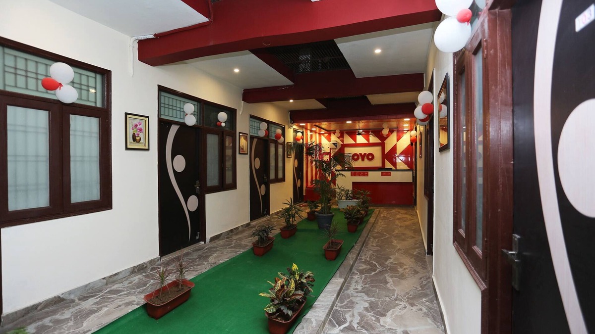 Meerut Hotel | OYO 17443 Tirupati Residency
