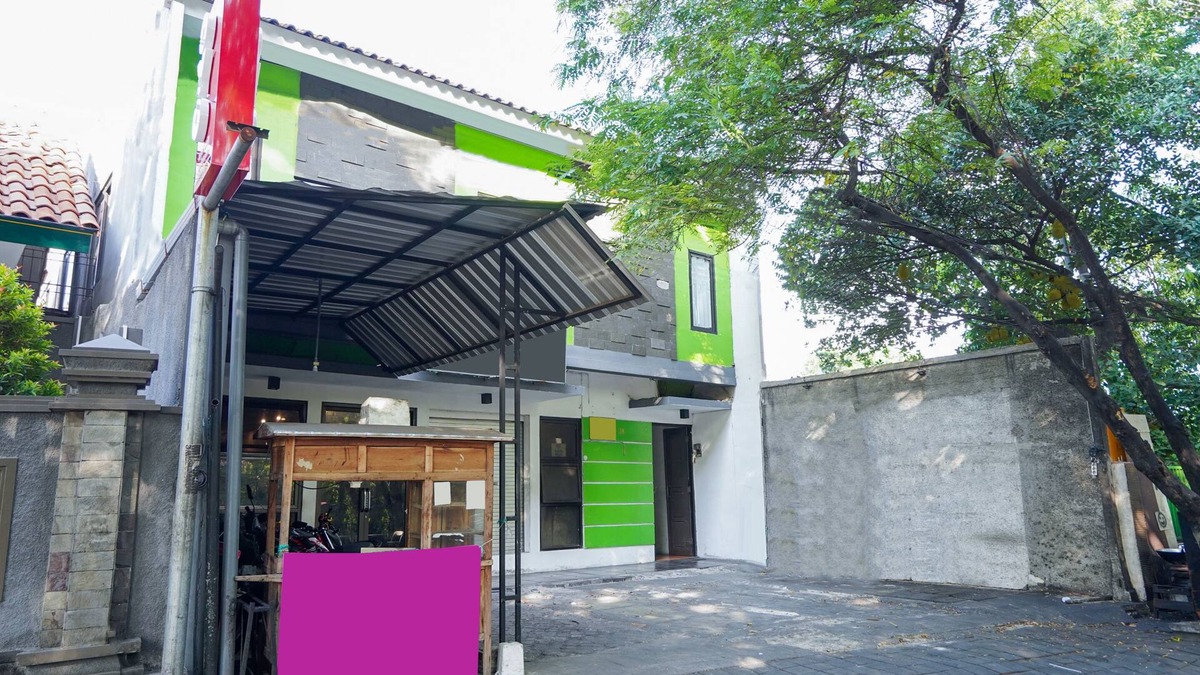 Gresik Hotel | OYO 1956 Kana Family Residence