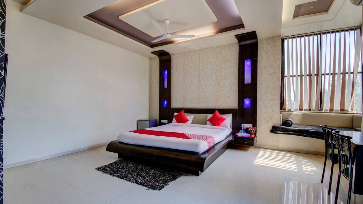 Amravati Hotel | OYO 24838 Hotel Neelam