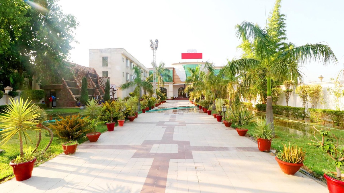 Ambala Hotel | OYO 36854 Sangam Resort