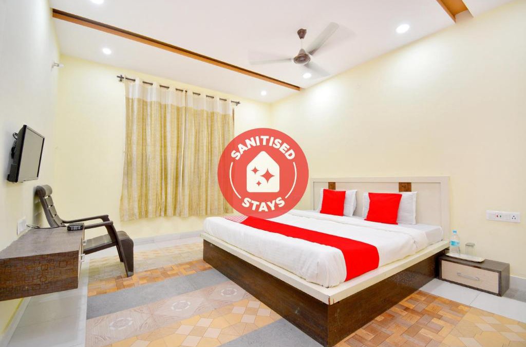 Focal Point Hotel | OYO 42769 Vij Guest House