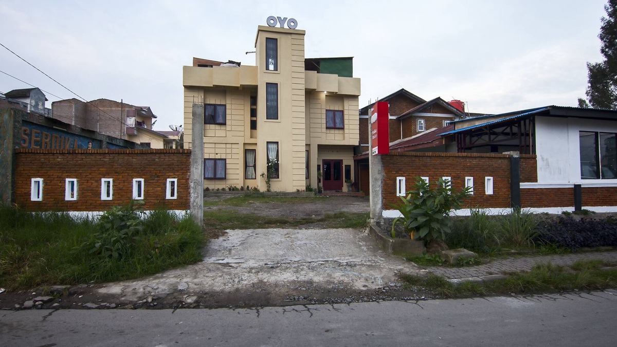 Berastagi House | OYO 581 Serdika Pavilion