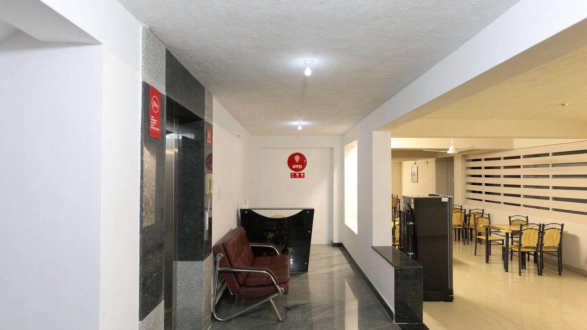 Mahindra World City Hotel | OYO 6345 Royce Ebony