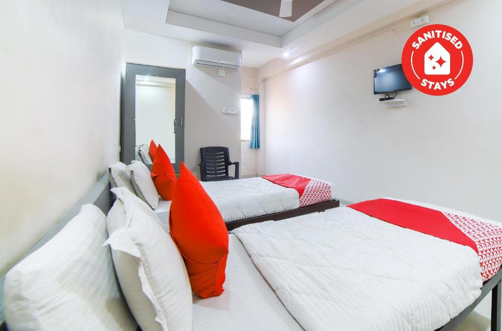 Ambav Hotel | OYO 69652 Om Restaurant And Guest House