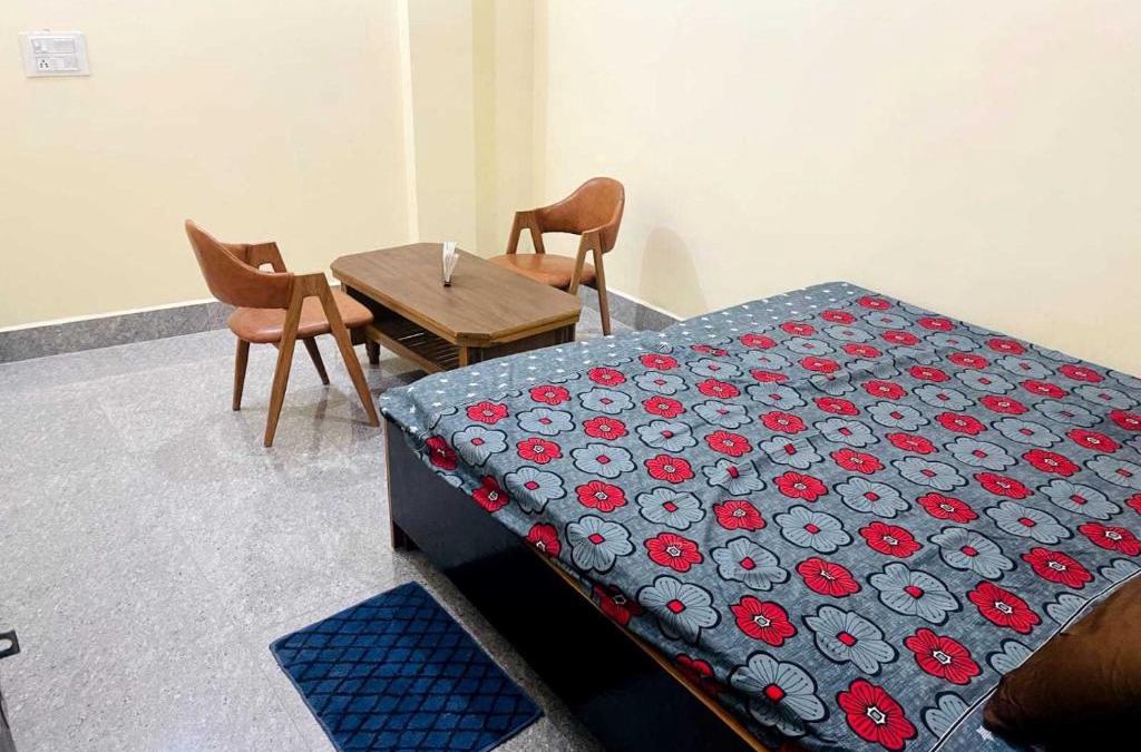 Kasganj Hotel | OYO 81025E Hotel Royal Relax